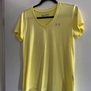 Under Armour Women's Size Medium V-Neck Athletic Tee
